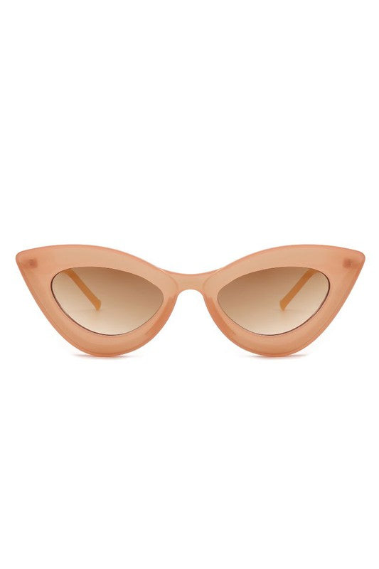 Retro Cat Eye | Sunglasses accessory Cramilo Eyewear Nude OneSize 