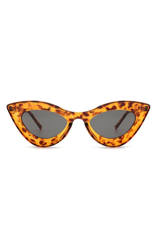 Retro Cat Eye | Sunglasses accessory Cramilo Eyewear Tortoise OneSize 