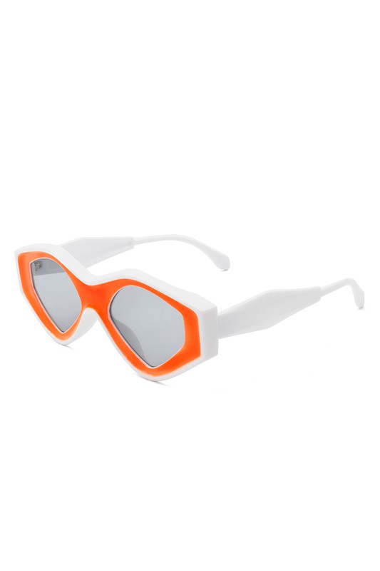 Geometric Triangle | Futuristic | Sunglasses accessory Cramilo Eyewear   