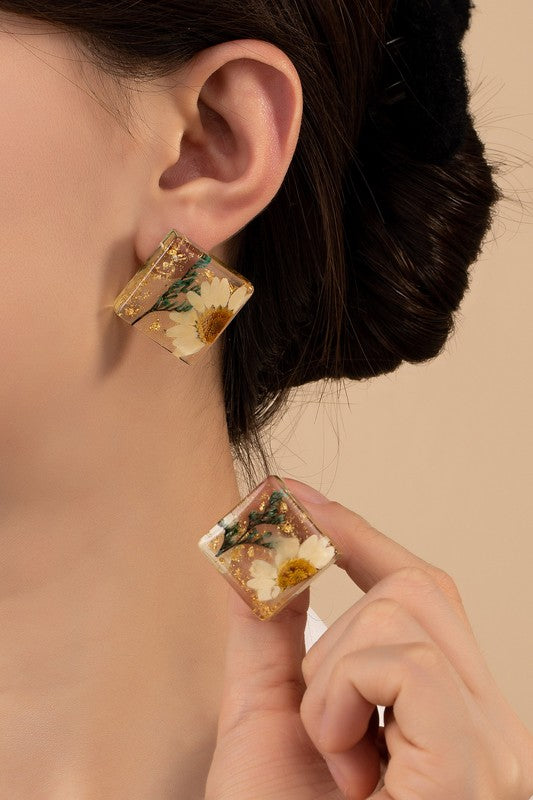 Square Resin Stud Earrings | Dried Daisy Flower jewelry LA3accessories   